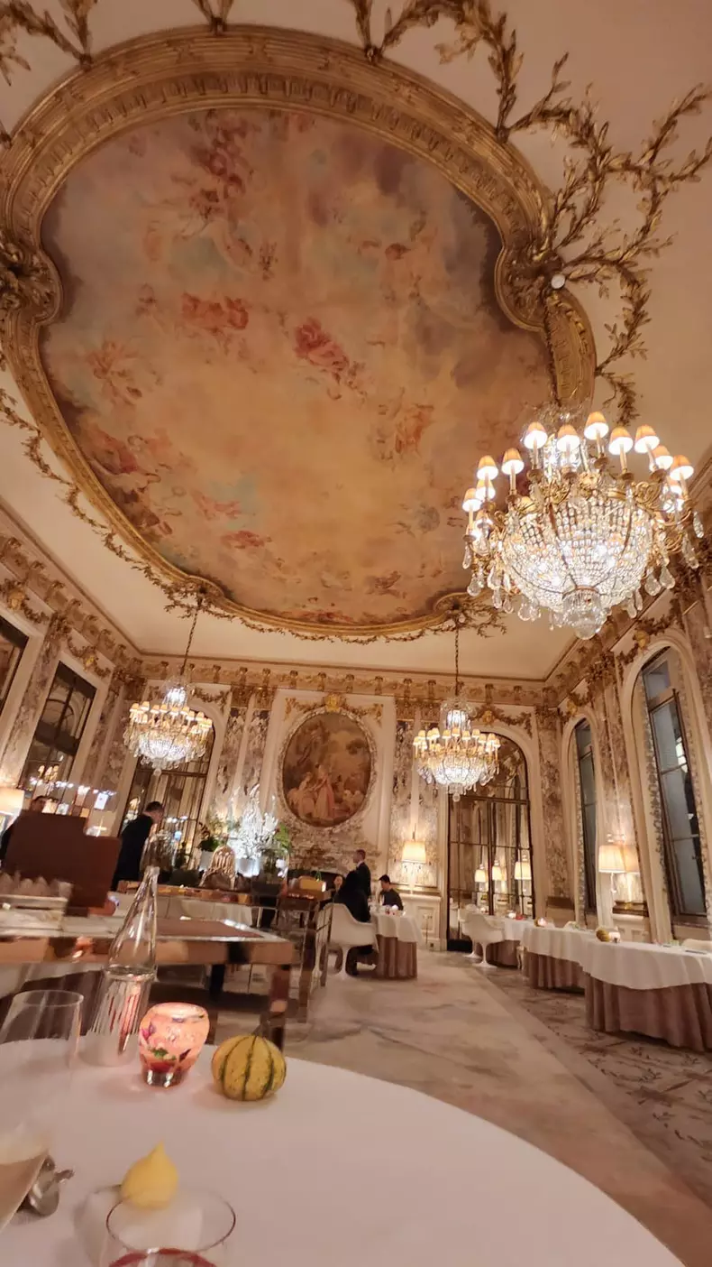 Chef Florin Dumitrescu și soția sa, escapadă de lux la Paris. Incredibil cât i-a costat cina luată în „Orașul Luminilor”