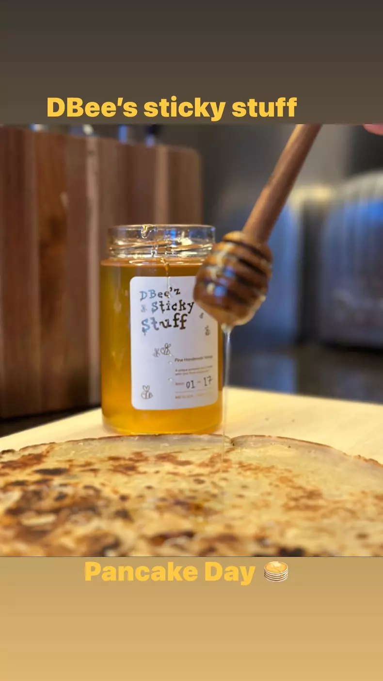 david-beckham-a-ajuns-viral-pe-instagram.-cum-jongleaza-fostul-fotbalist-cu-clatitele-2