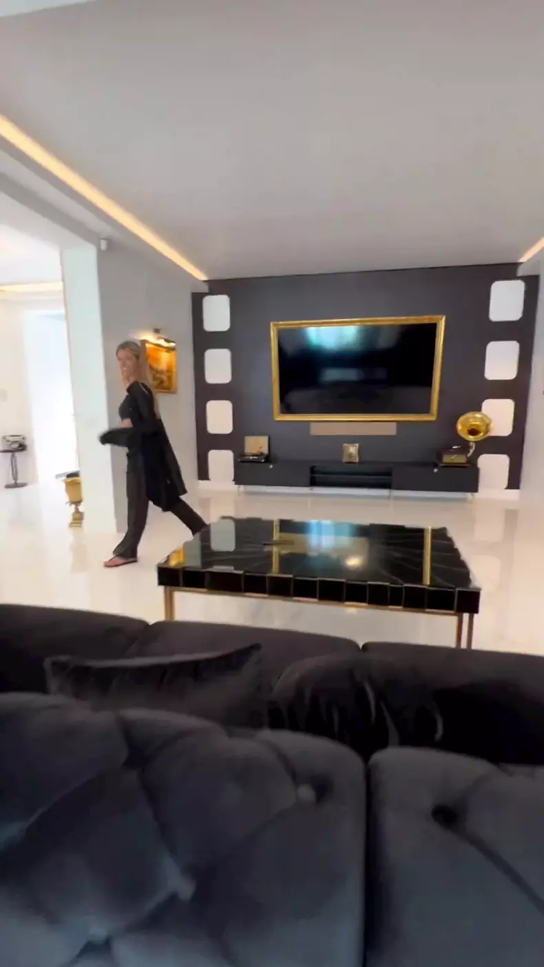 Roxana Nemeș soț Călin Hagima casă