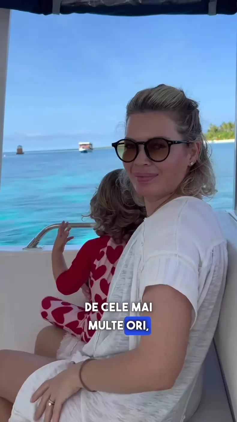 Gina Pistol Smiley Maldive (9)