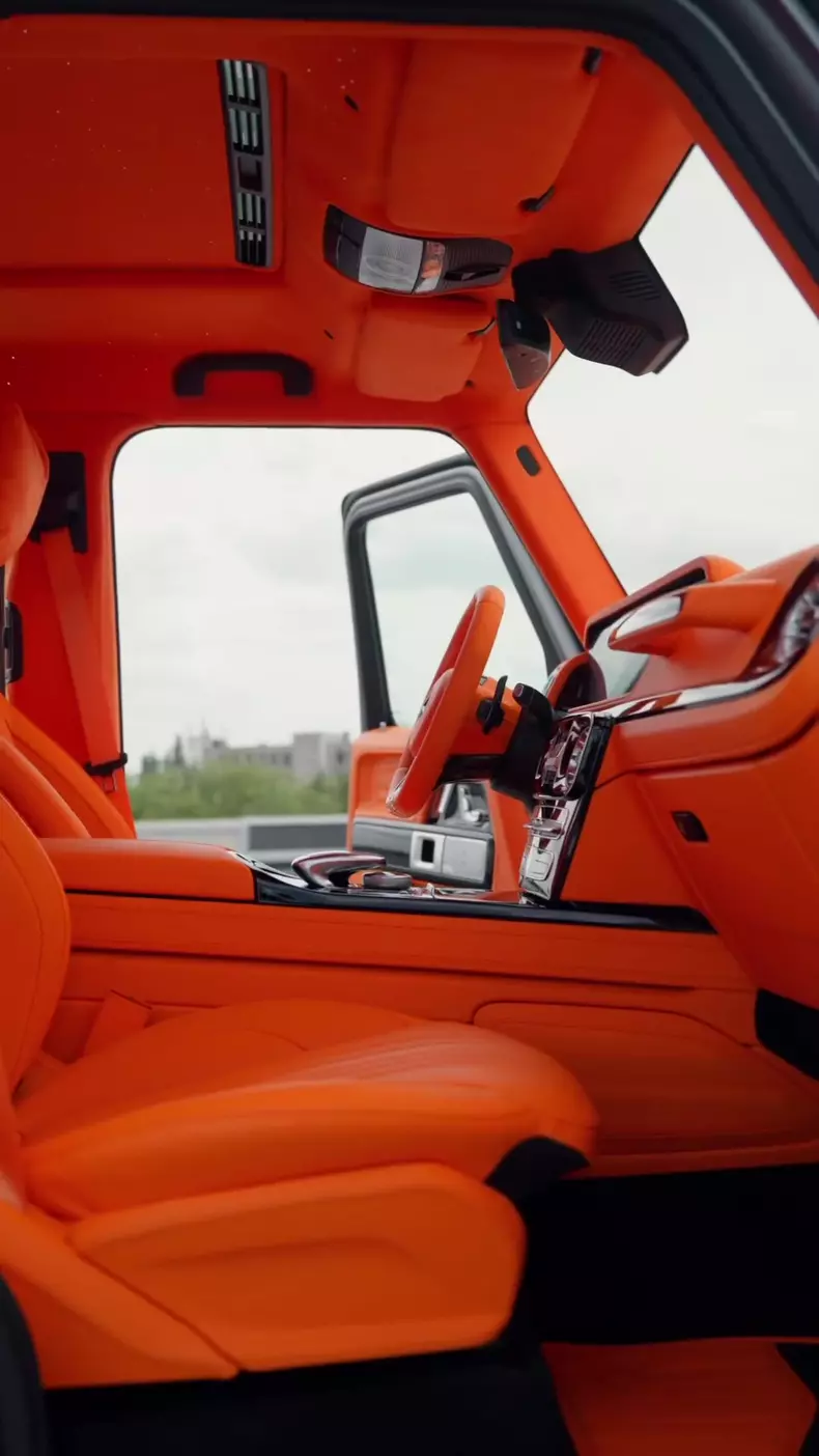 Adelina Pestrițu și-a cumpărat o mașină nouă marca Mercedes-Benz G Class