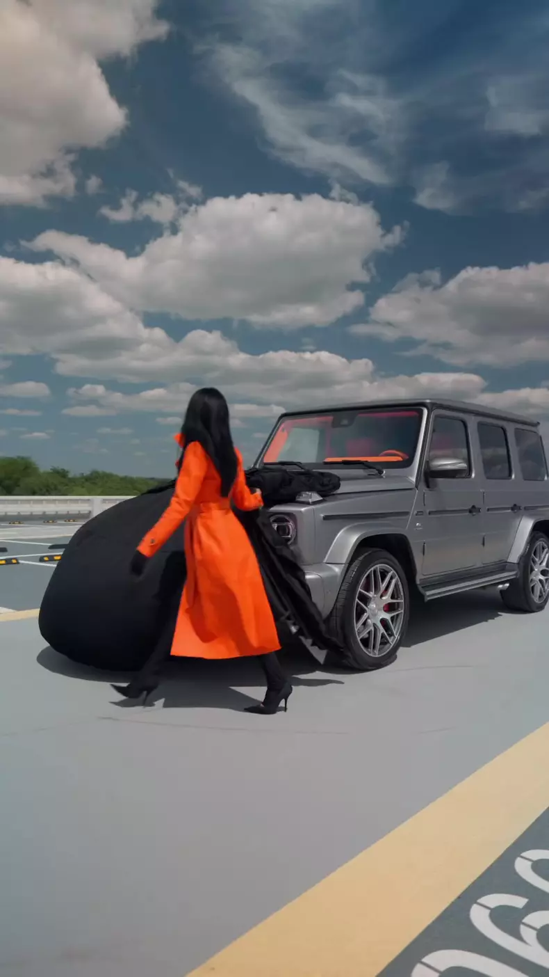Adelina Pestrițu și-a cumpărat o mașină nouă marca Mercedes-Benz G Class