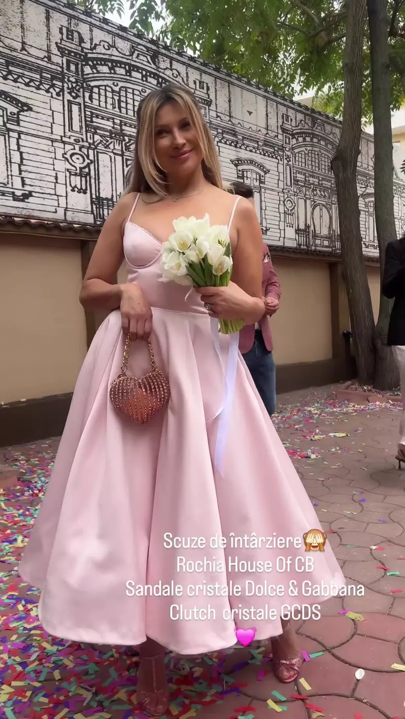 Lora ținută cununie civilă Ionuț Ghenu (1)