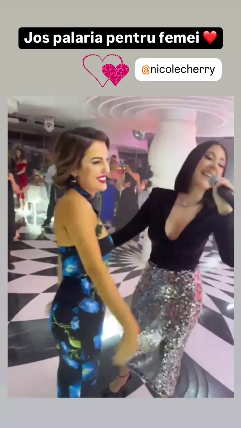 Romina Gingașu într-o rochie Dolce & Gabbana, alături de Nicole Cherry (3)