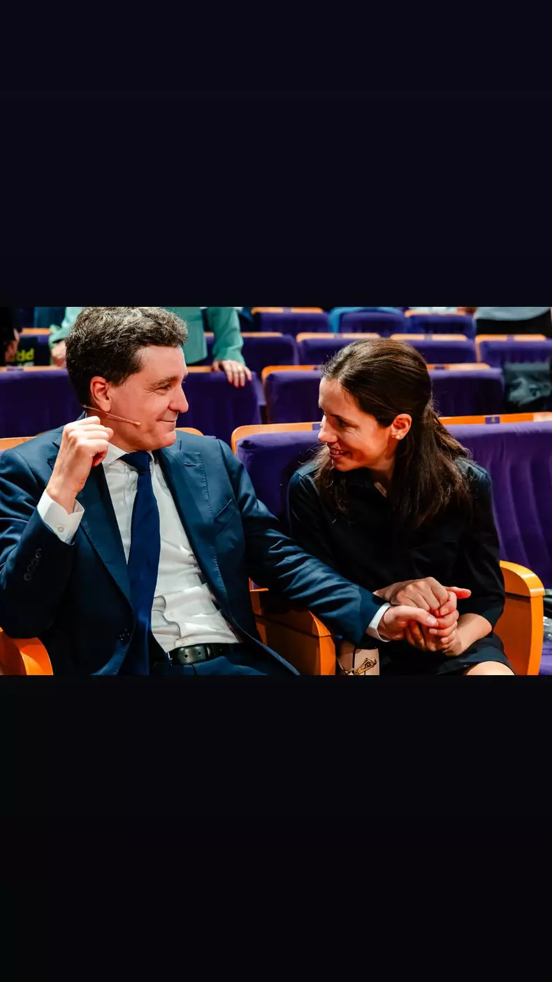 Nicușor Dan și partenera lui, Mirabela Grădinaru, în culisele dezbaterii de la Euronews