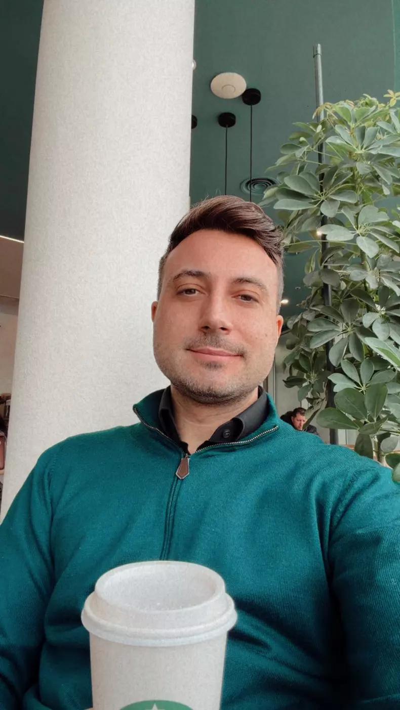 valentin sanfira in verde