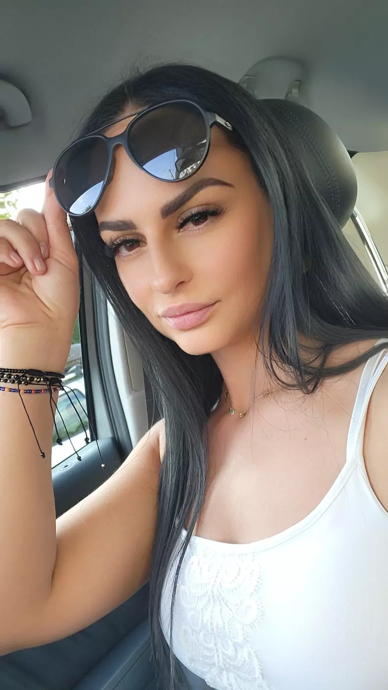 andreea merisan selfie