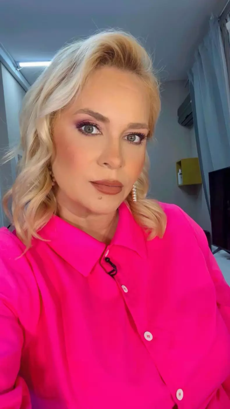 paula chirila in roz