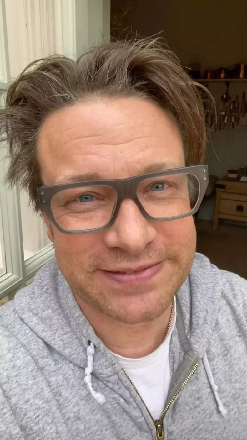 Jamie Oliver și soția sa și-au reînnoit jurămintele de nuntă în Maldive. Cine a participat la ceremonia specială