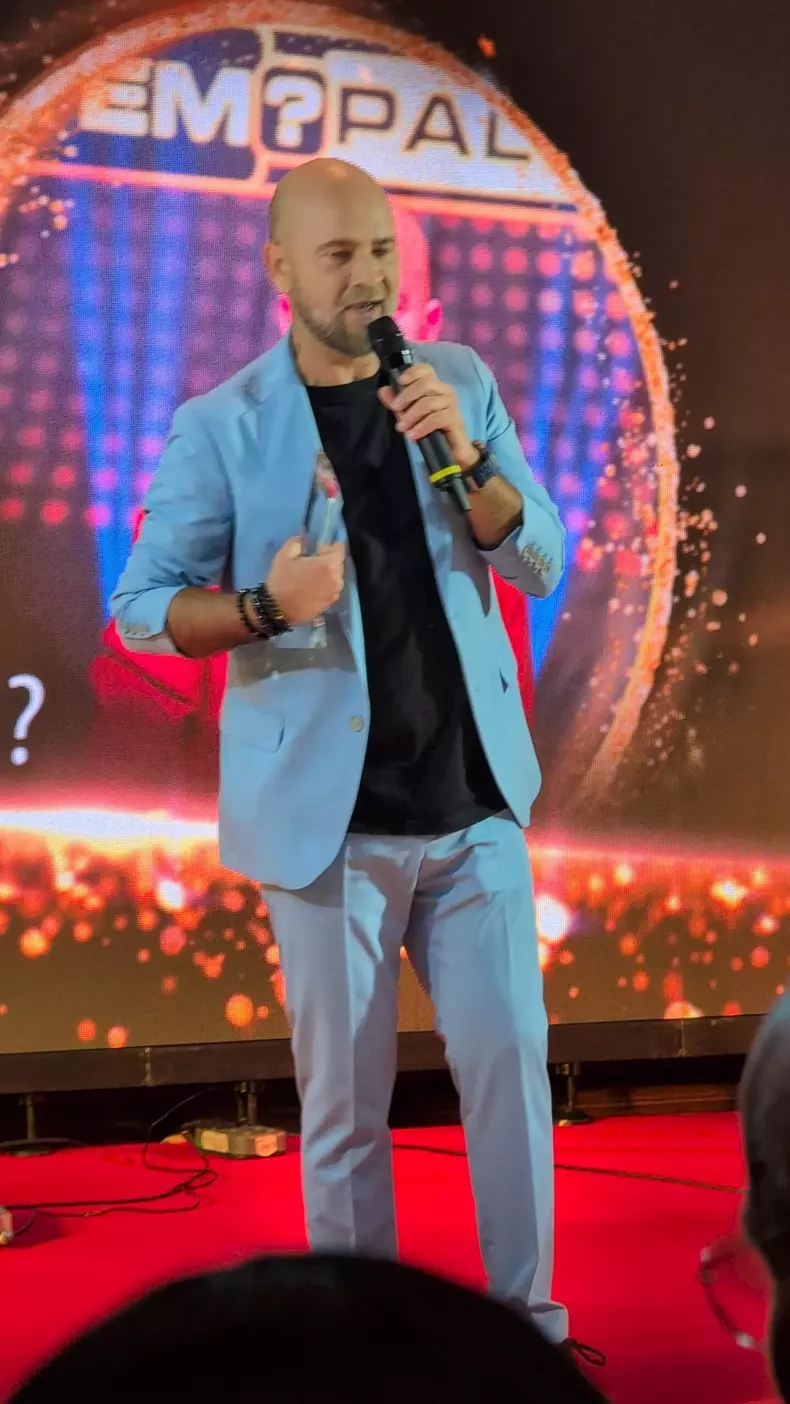 cosmin-selesi-scena-premiile-tvmania-2025 (6)