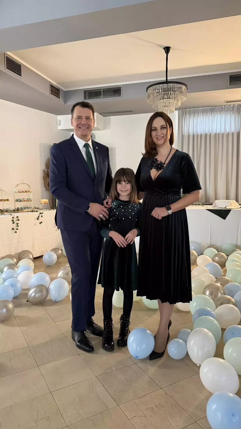Madalina-Dobrovolschi-familie-4