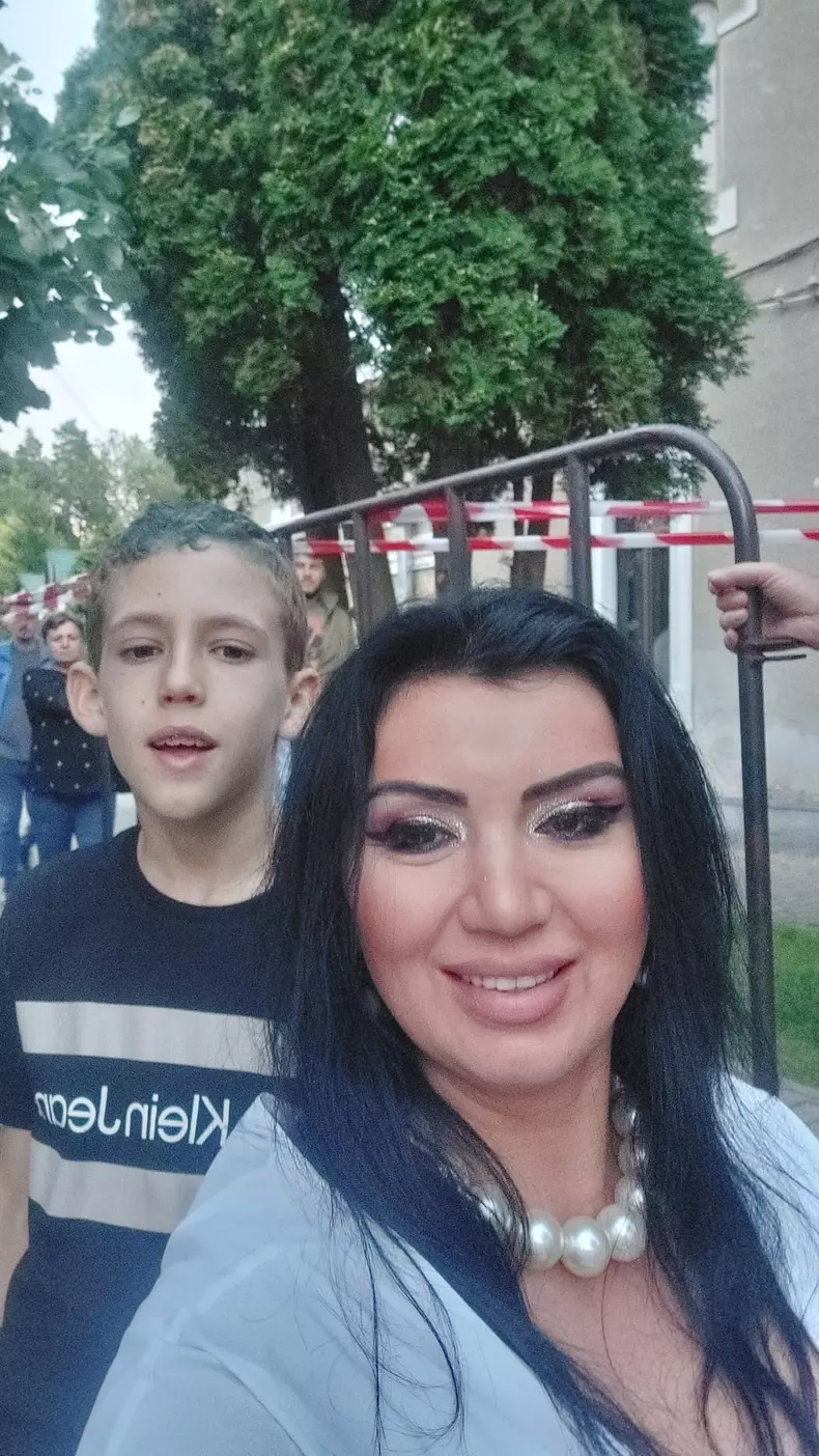 Adriana-Bahmuteanu-7