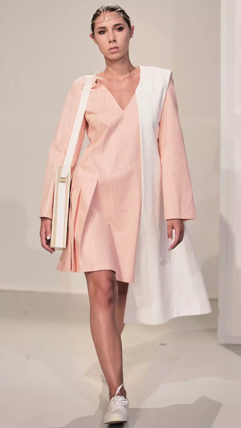 Karola Solyom - „Minimal shapes”