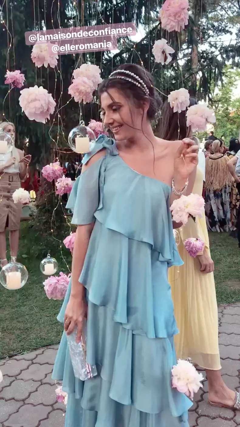 Larisa Costea (@larisacostea)