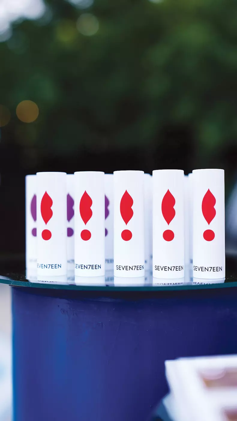Seventeen Cosmetics a lansat noile sale colecții de produse