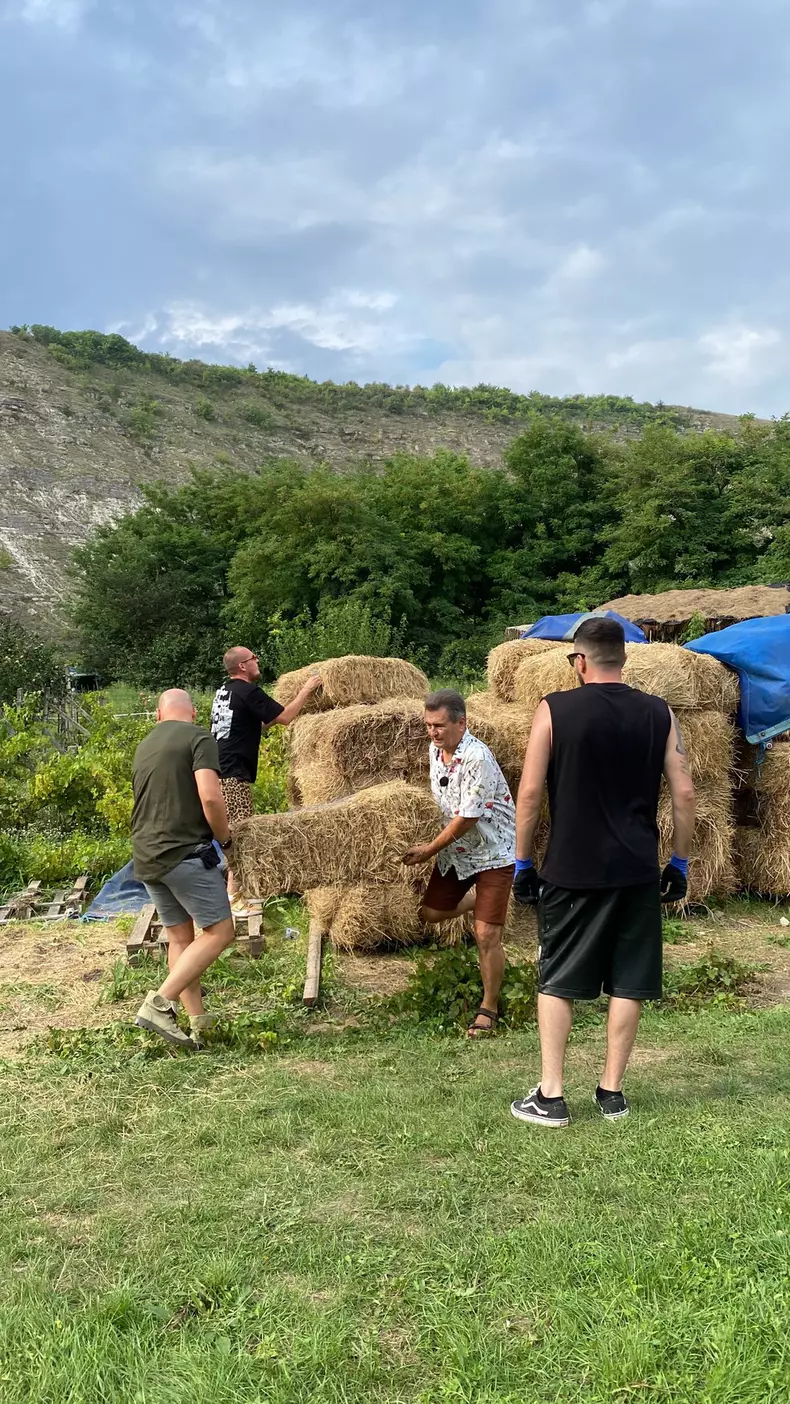 poftiti-la-targ_butuceni