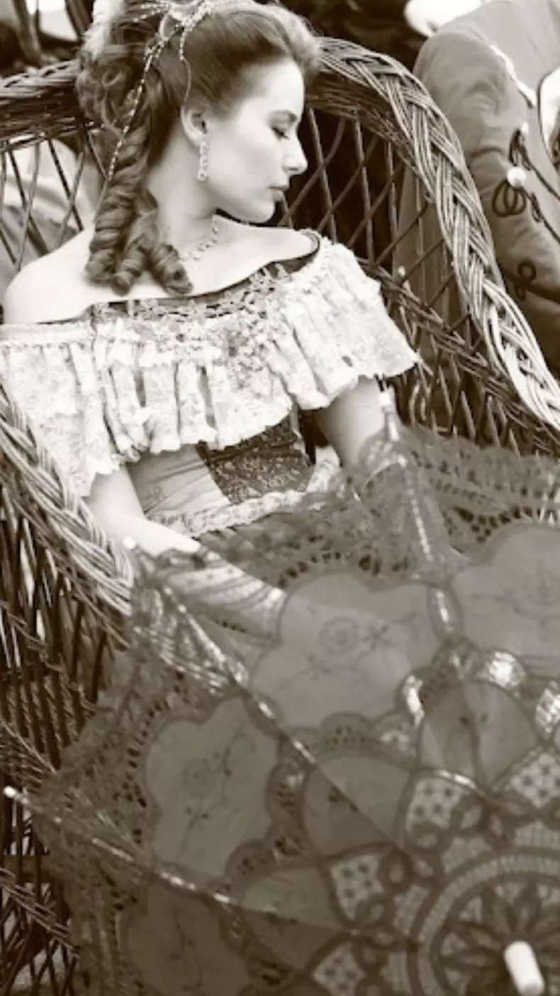 laura-cosoi-aniela (1)