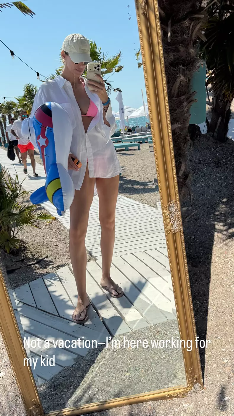gabriela-prisacariu-otil-costum-baie-litoral-romanesc-tiago-mama (2)