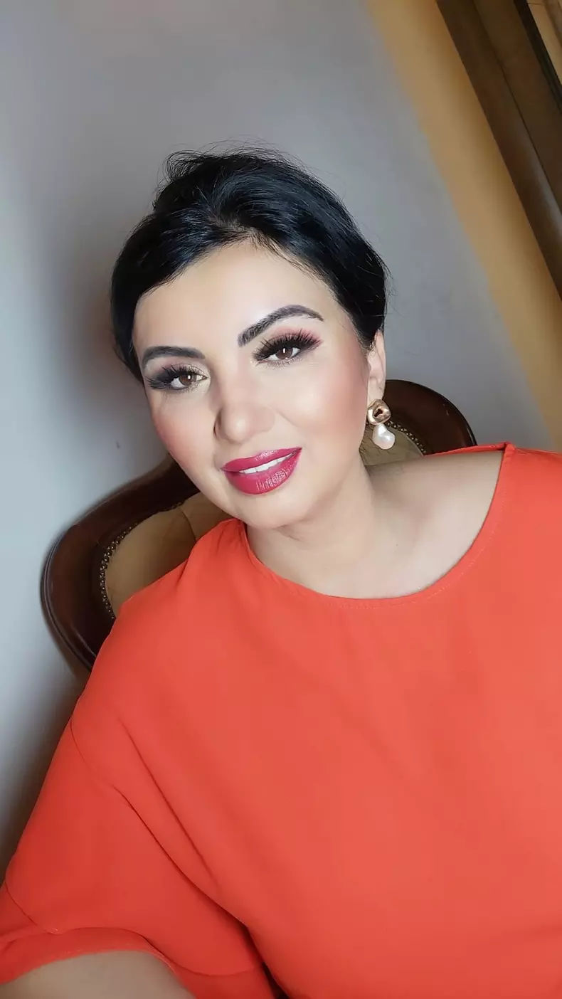 adriana bahmuteanu 84