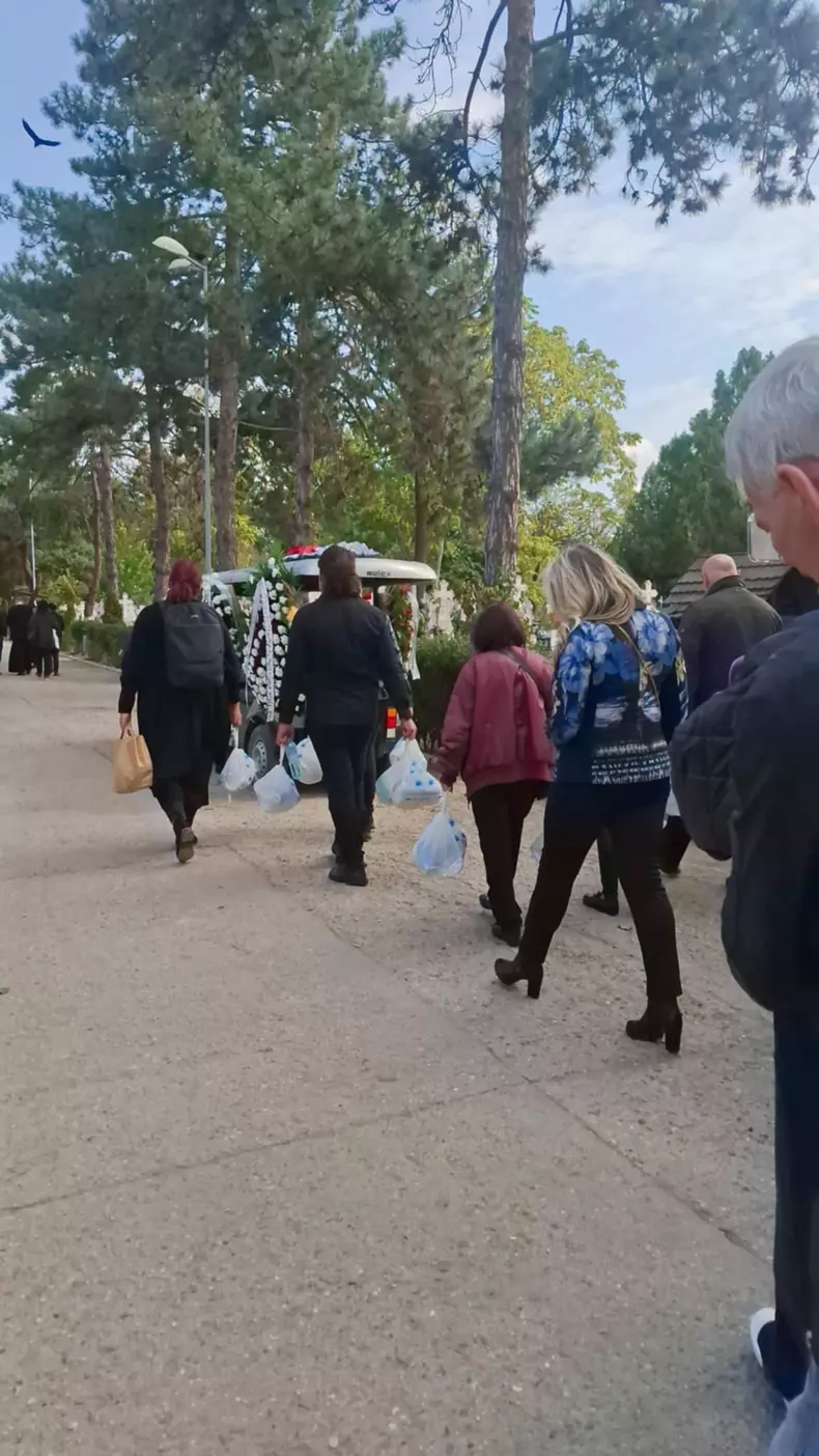 inmormantarea ioanei popescu