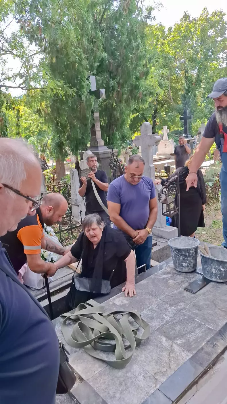 anca pandrea inmormantata langa iurie darie sotul ei1