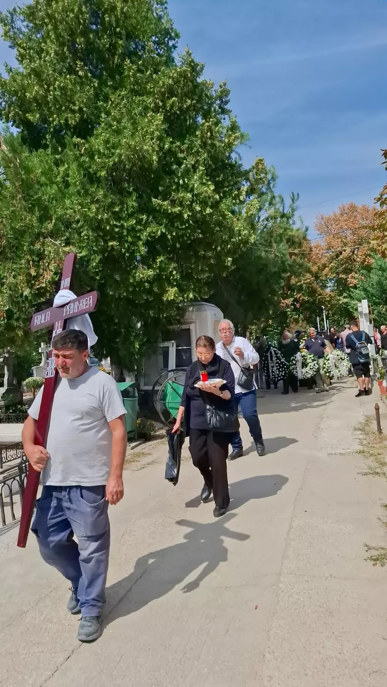 anca pandrea inmormantata langa iurie darie6