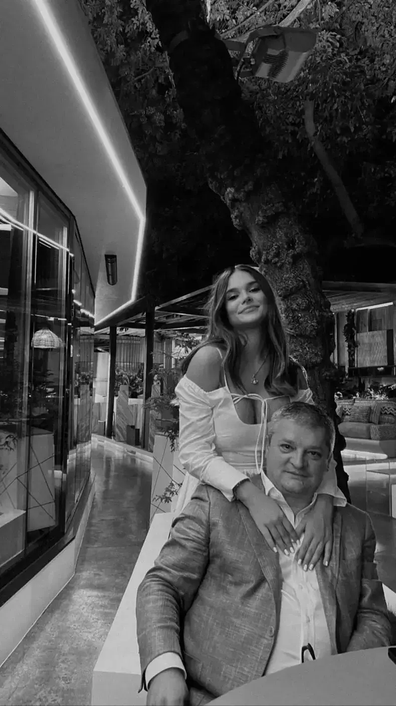 tamila-andreea-cristescu-fiica-lui-radu-cristescu-de-la-psd-3-864x1536-1