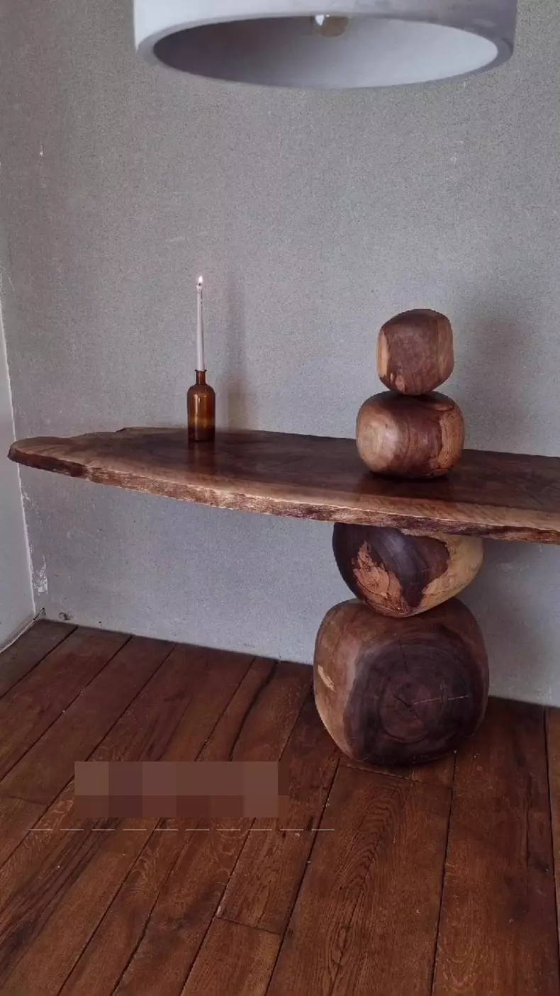Alina Pușcaș a ales o masă din lemn masiv de nuc realizată pe comandă în România (2)