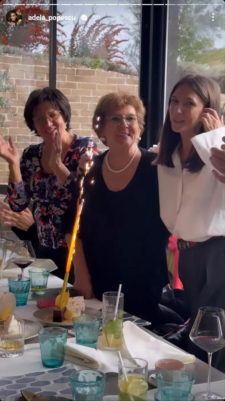Adela Popescu și mama ei s-au sărbătorit împreună  (2)