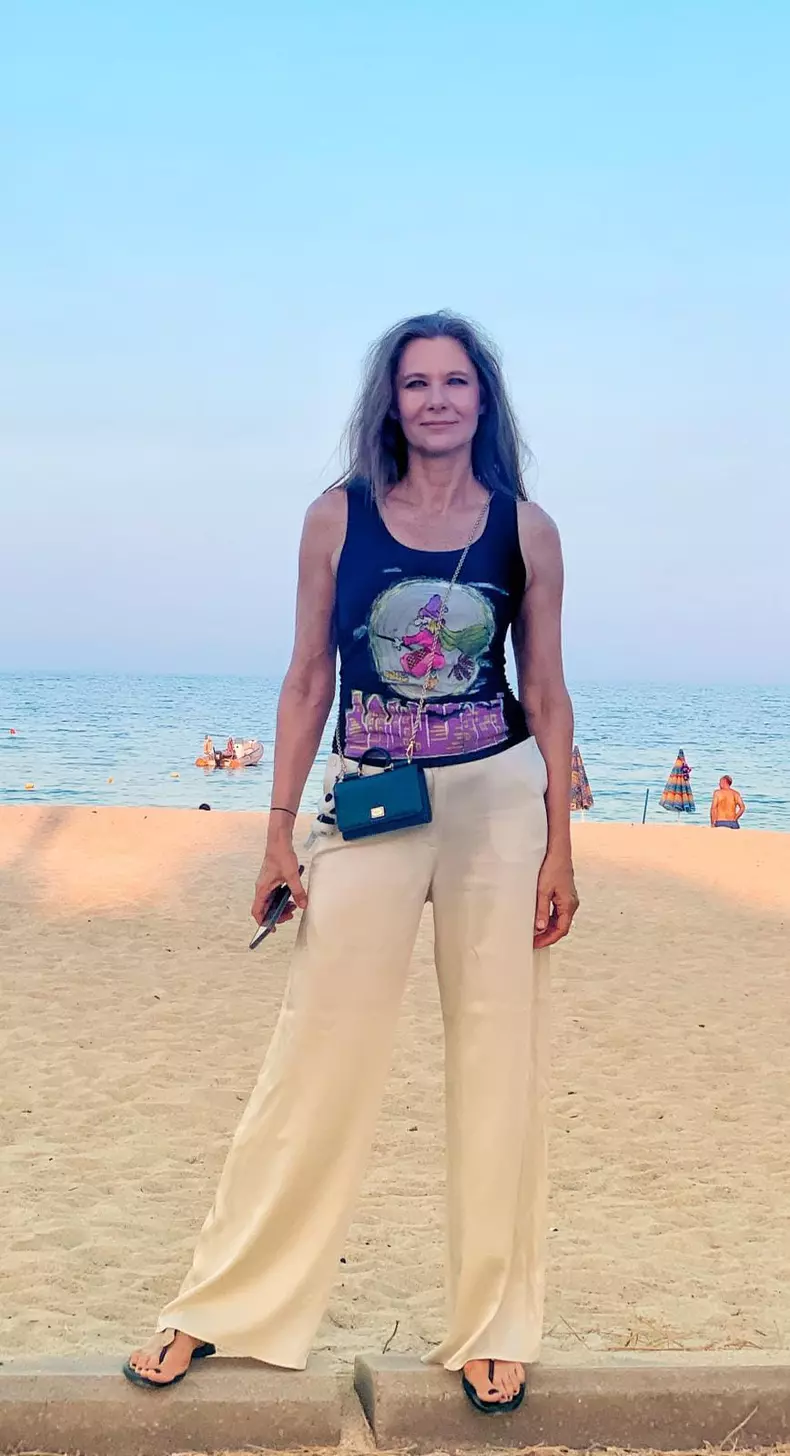 romanita iovan pe plaja