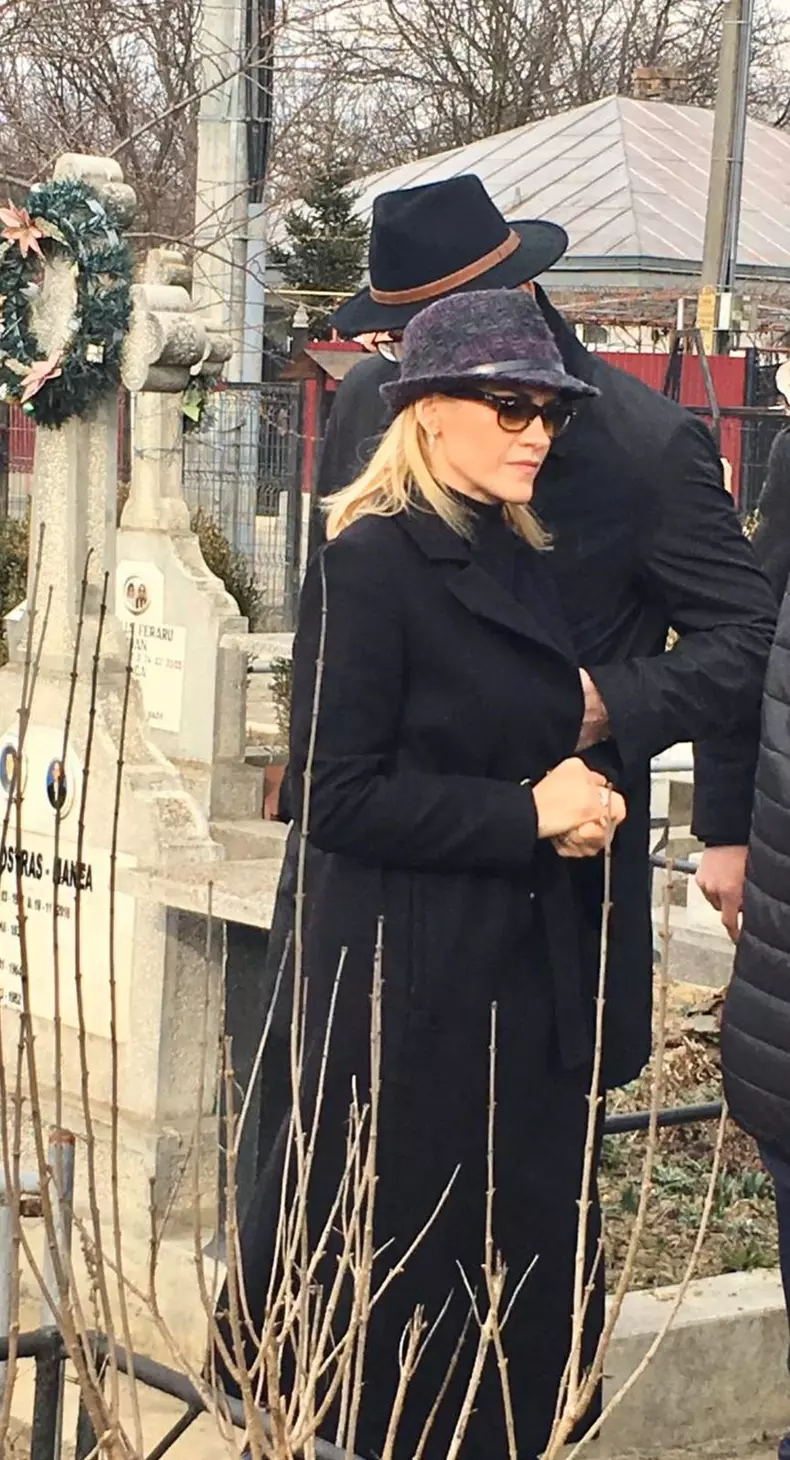 gabriela-firea-este-in-doliu-tatal-sau-s-a-stins-din-viata-647981