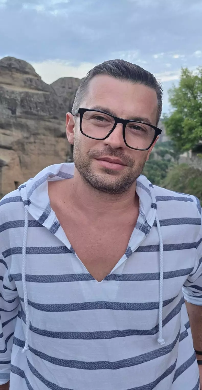 alexandru-gorgos-8