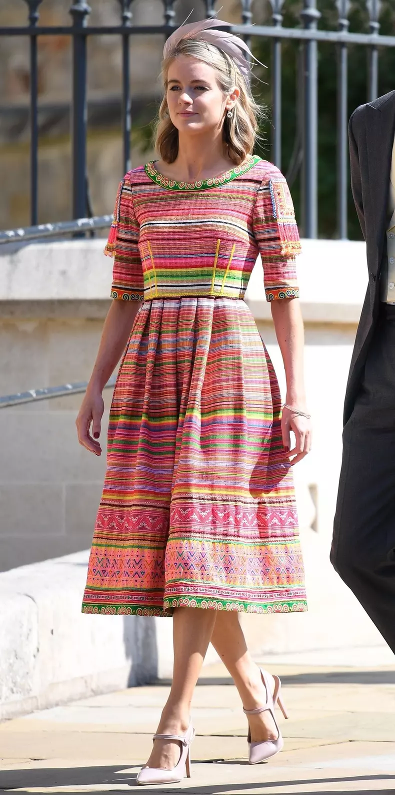 Cressida Bonas chiar a participat la nunta fostului ei iubit cu Meghan Markle (aici se îndrepta spre ceremonie).