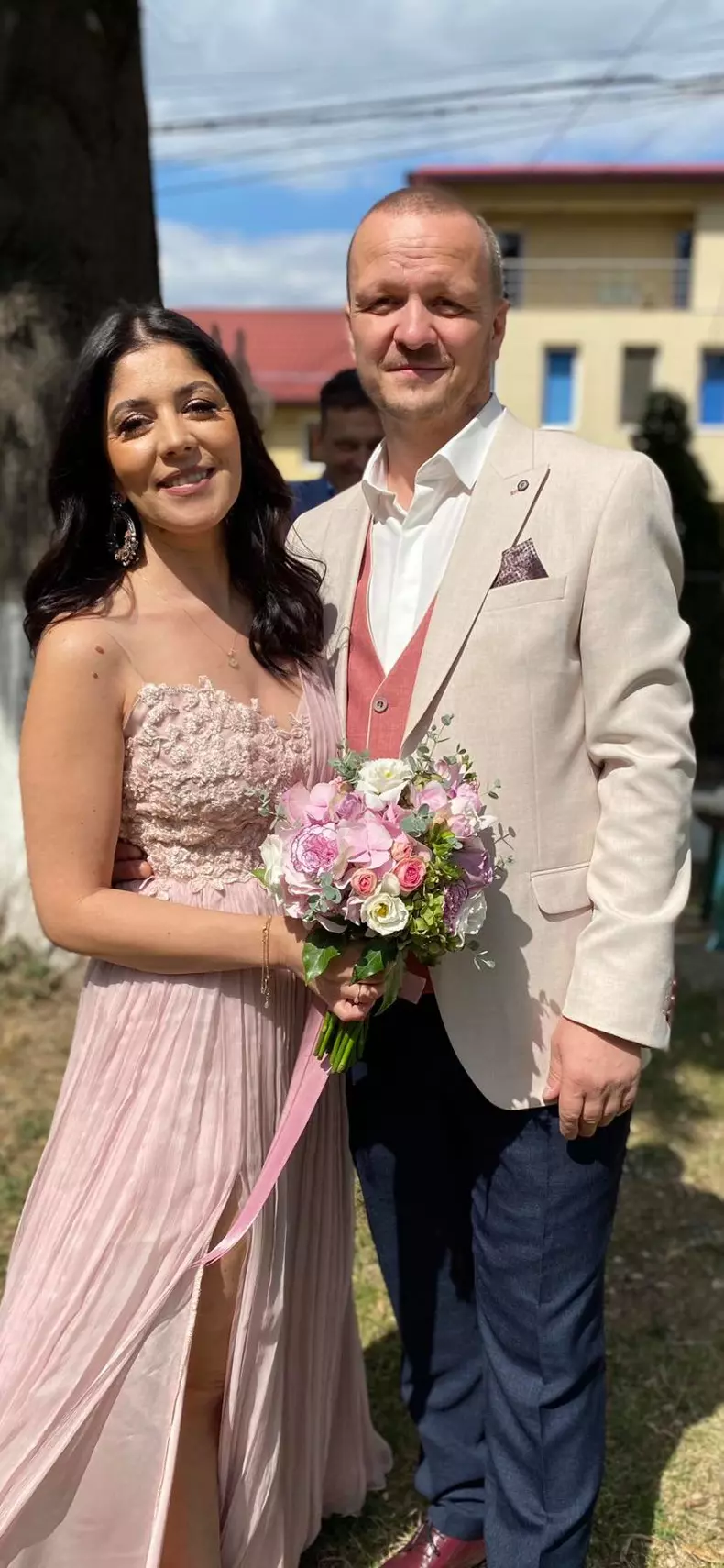 fosta-sotie-a-lui-razvan-simion-a-absolvit-facultatea-de-psihologie-5