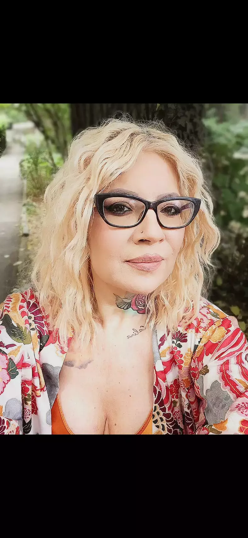 catinca-roman-selfie