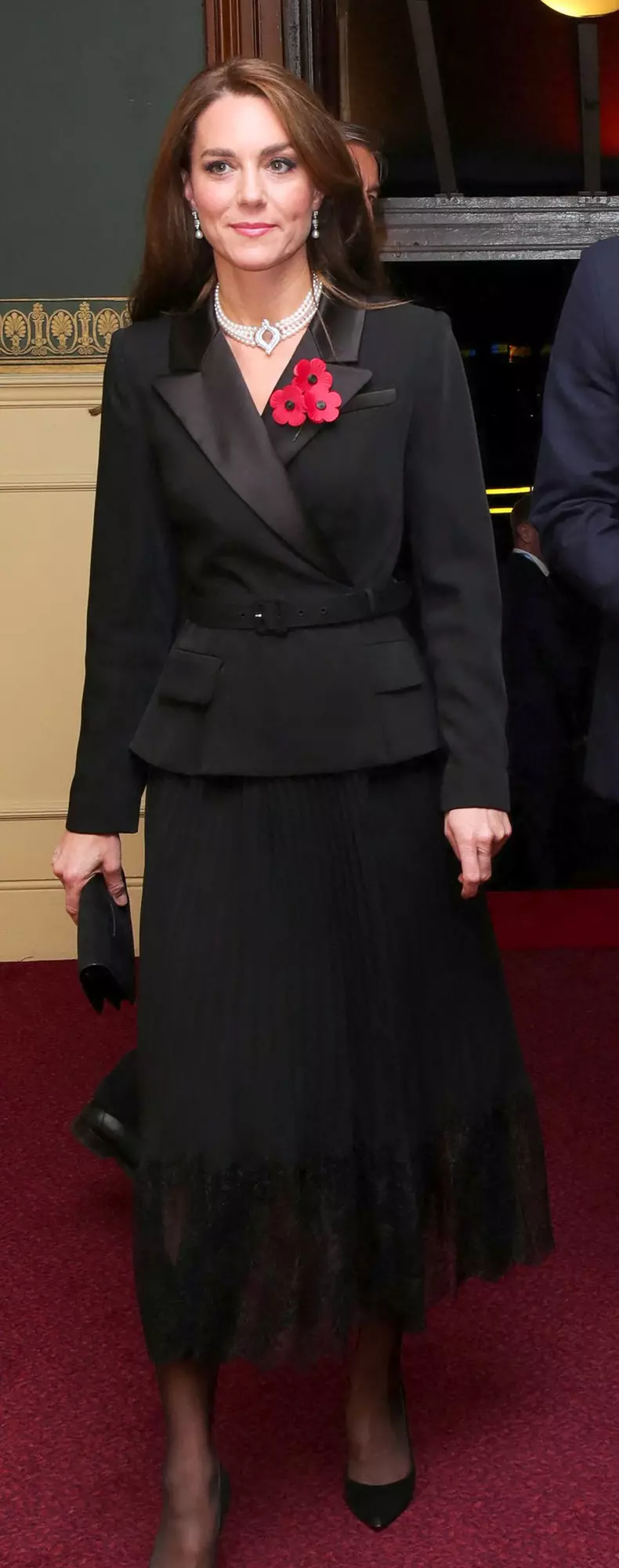 Cum a onorat-o Kate Middleton pe Regina Elisabeta în timpul ceremoniilor pentru Remembrance Day