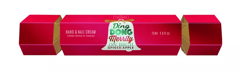 Cremă pentru mâini și unghii Spiced Apple, 48 lei, Scottish Fine Soaps. Disponibilă pe cadouripentruea.ro