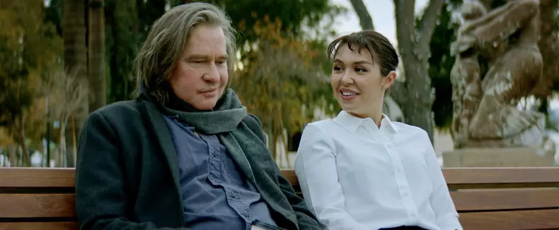 Mercedes-val-kilmer-în-filmul-paydirt
