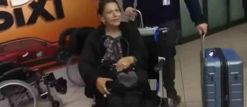 Elena Cârstea în scaun cu rotile (1)