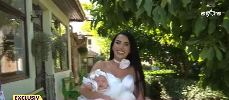 daniela-crudu-si-a-botezat-fiica-3
