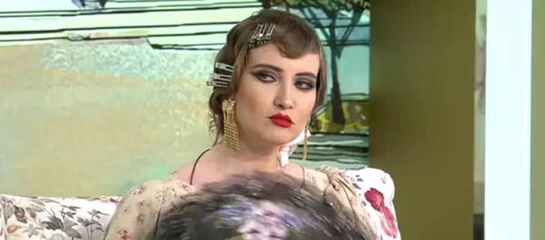 cocosul-iuliei-albu-si-a-luxat-piciorul-imagini-inedite-chiar-din-platoul-la-maruta_size19