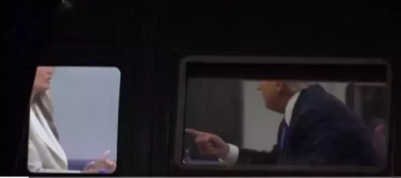 donald-si-melania-trump-in-avion