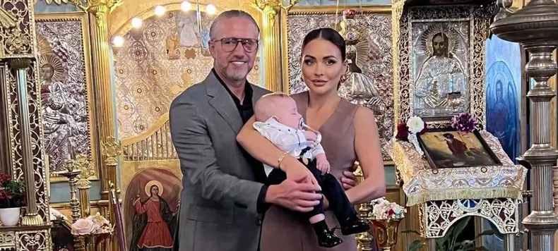 prima-imagine-de-la-botezul-baiatului-lui-laurentiu-reghecampf-detaliul-observat-la-antrenor-dupa-bataia_9_1_size6