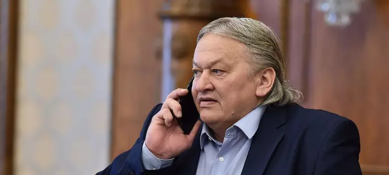 danut-lupu-dus-de-la-inml-dupa-ce-a-fost-ridicat-din-trafic-de-polisti-prima-reactie-a-fostului-international_size6