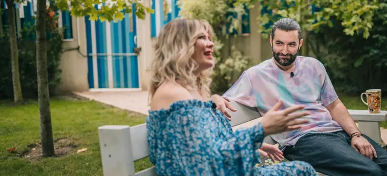 Gina-Pistol-și-Smiley-au-făcut-anunțul-mult-așteptat-despre-sarcină.-De-ce-au-ținut-o-secret.-Cei-doi-vor-avea-o-fetiță-1100x500-1