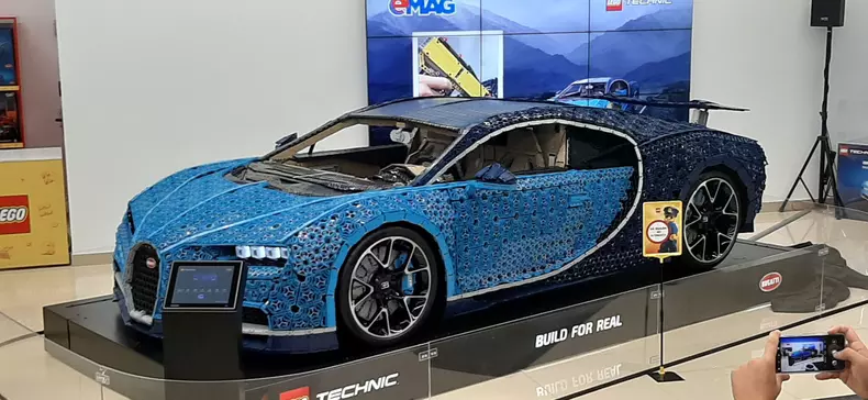 Bugatti Chiron Lego01
