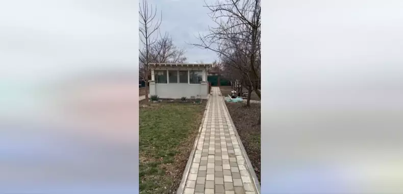Cum arată casa de la țară a lui Oreste  (1)