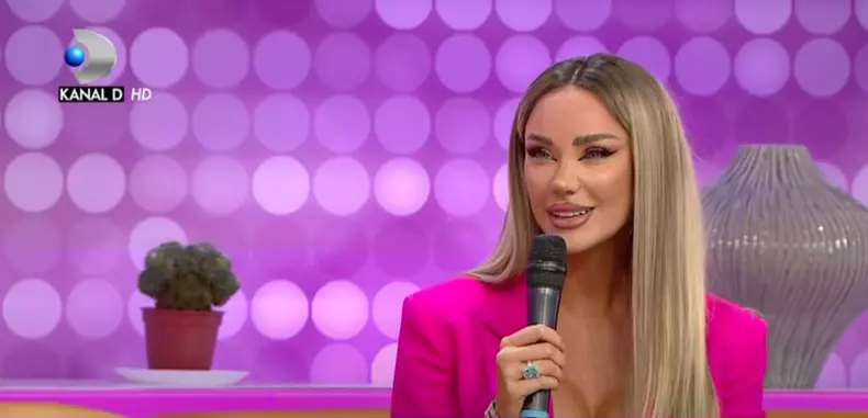 Bianca-Dragusanu-si-a-micsorat-buzele.-Cum-arata-acum-1