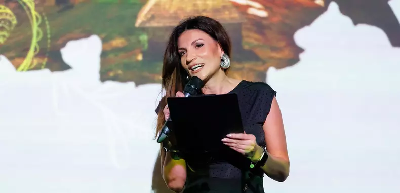 Ioana Ginghina B