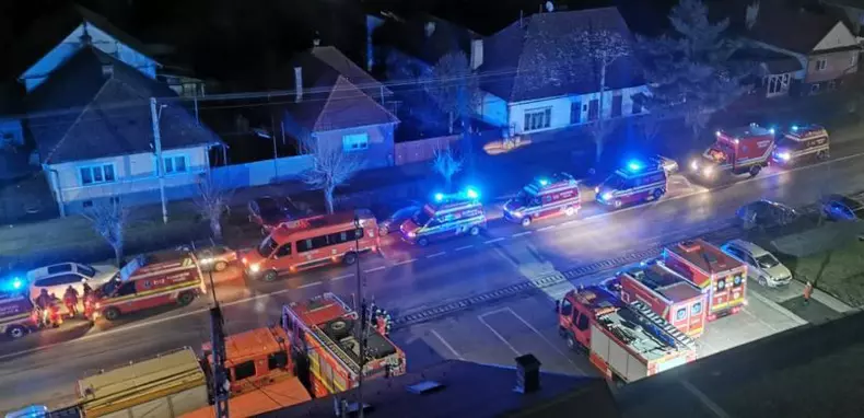 315498-planul-rosu-de-interventie-activat-la-balul-insuratilor-de-la-reghin-filmul-evenimentelor-67a8995528f7a